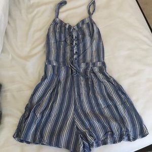 Cute Hollister Romper